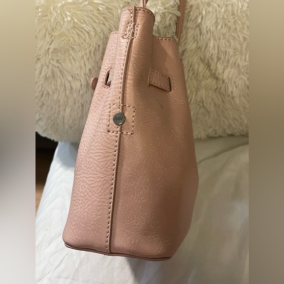 ❤️SOLD❤️ MATT & NAT Light Pink Grained Vegan Leather Bucket Bag - Picture 9 of 10